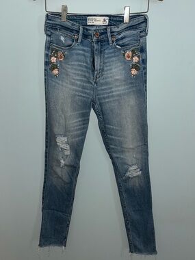 Abercrombie Light Blue Embroidered Skinny Jeans with Distressed Knees - Women's
